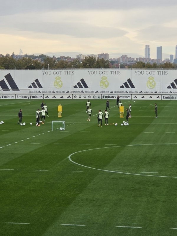 记者：对阵瓦伦西亚赛前终末一练，卡瓦哈尔、吕迪格、阿拉巴缺席